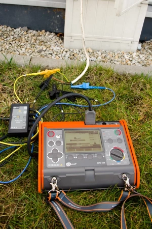 MPI-530-IT – Тестер электроустановок многофункциональный для ИТ инфраструктуры